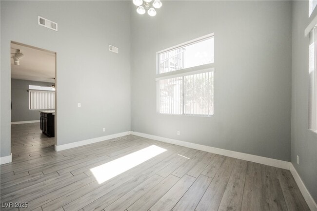 Building Photo - 138 Cam Capri