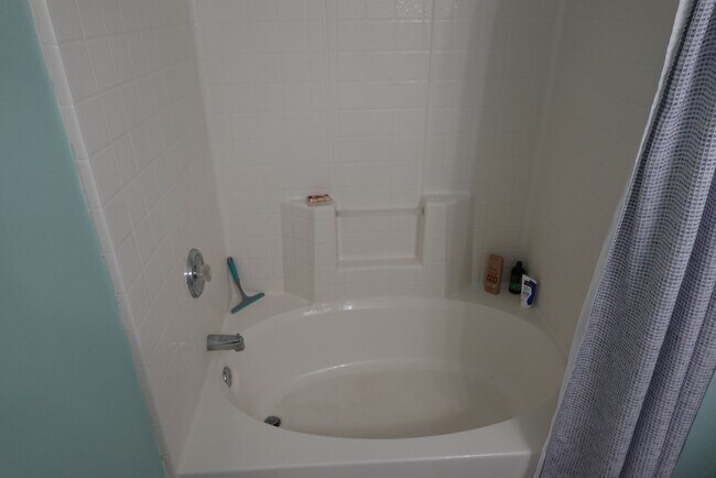 Building Photo - Stone Bridge