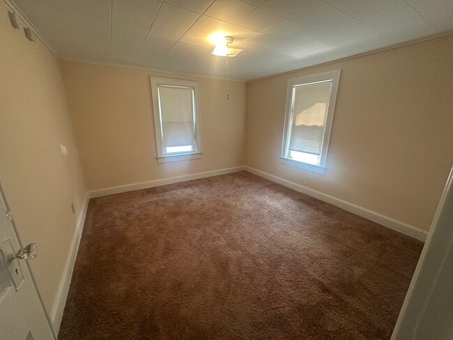 Building Photo - 85 Landers Ave