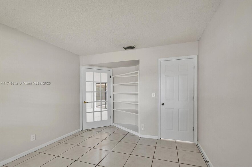 Building Photo - 296 NW 118th Ter