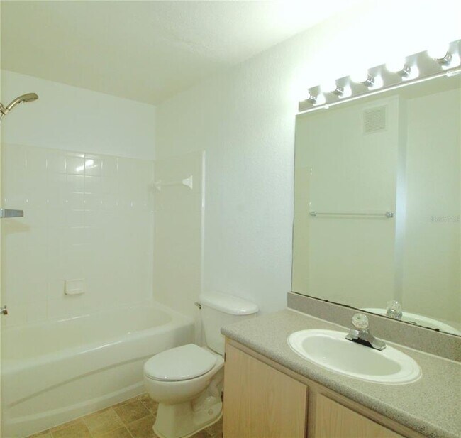 Building Photo - 8905 Manor Loop