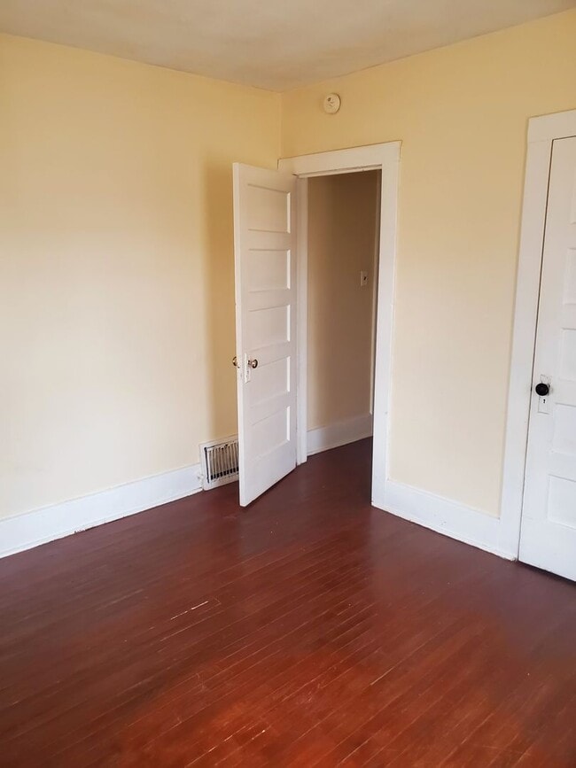 Building Photo - Coming Soon! Well Maintained and Clean 2br...