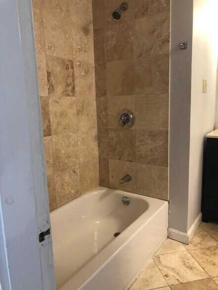 Building Photo - 26 Fleet St