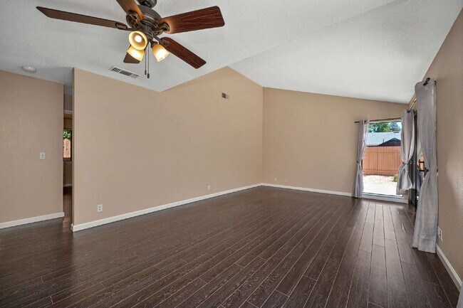 Building Photo - Unique Opportunity!