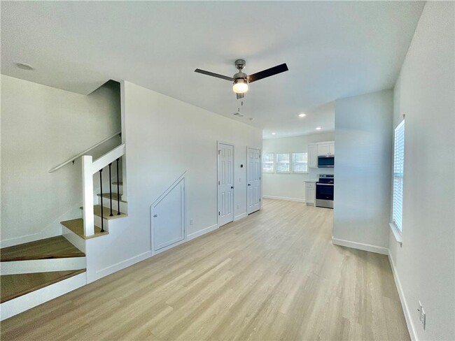 Building Photo - 506 Park St