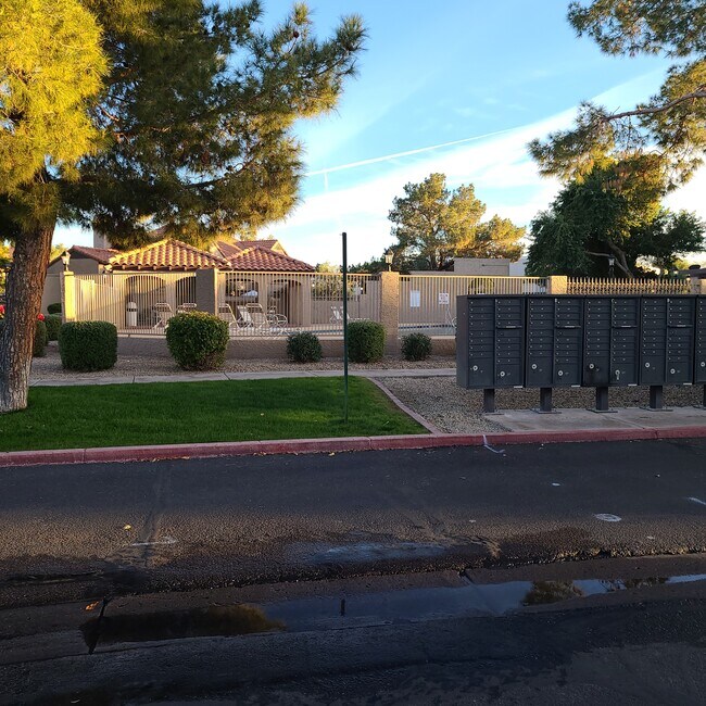 Building Photo - 3491 N Arizona Ave