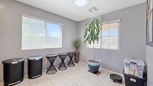 Building Photo - Beautifully updated home in Las Brisas Community of Goodyear!