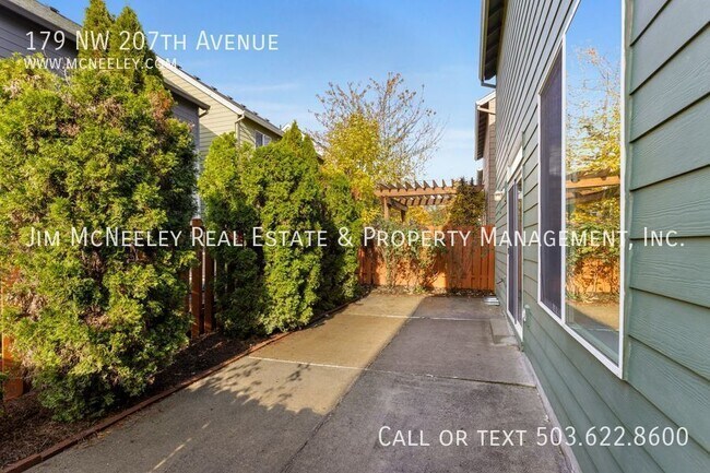 Building Photo - 179 NW 207th Ave