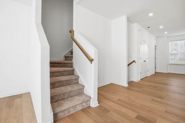 Building Photo - Brand-New Townhome in the University area at Senata at Research Park!