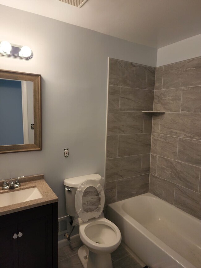 Main Bathroom 2 - Newly Installed - 6510 Cipriano Rd