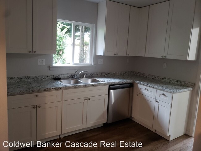 Building Photo - 1 br, 1 bath House - 308 18th Ave