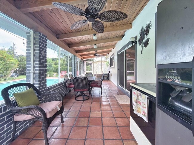 Building Photo - 10965 SW 116th St