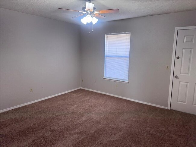 Building Photo - 205 Barrett Pl