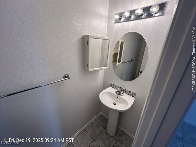 Building Photo - 5599 Aleman Dr