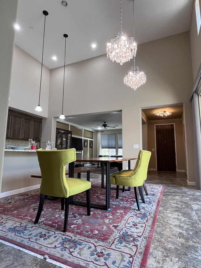 Building Photo - 18510 N 94th St