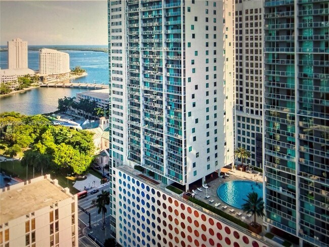 Building Photo - 500 Brickell Ave
