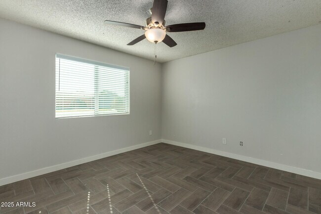 Building Photo - 1308 S Polly Ann Dr