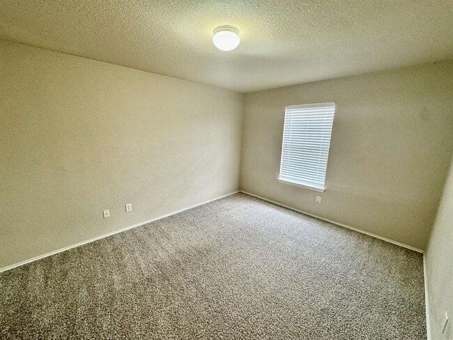 Building Photo - 398 Paddington Dr