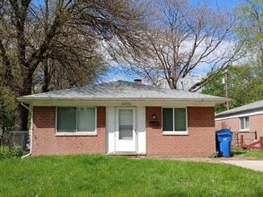Building Photo - 25722 Carlysle St