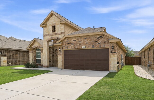 Building Photo - 8822 Kallison Arbor