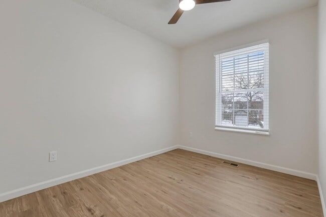 Building Photo - 8408 Covered Wagon Ct