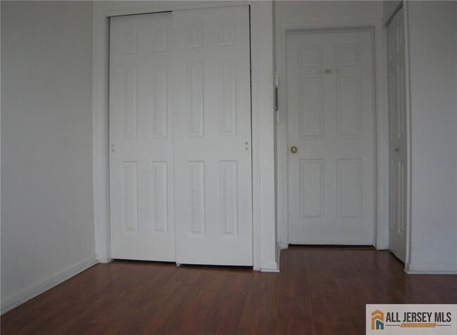 Building Photo - 83 Crosspointe Dr