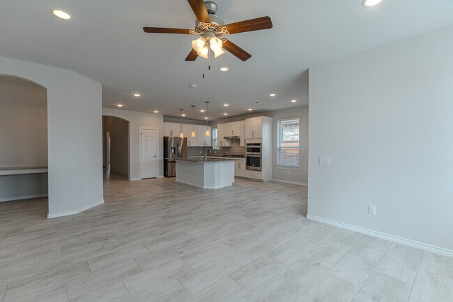 Building Photo - 59 Pioneer Canyon Pl