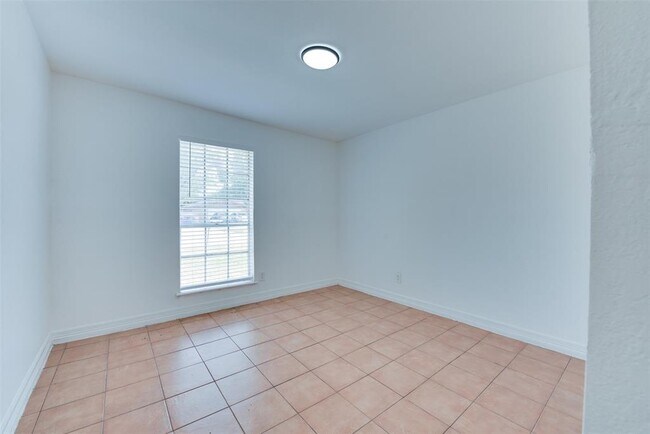 Building Photo - 2413 Woodgate St