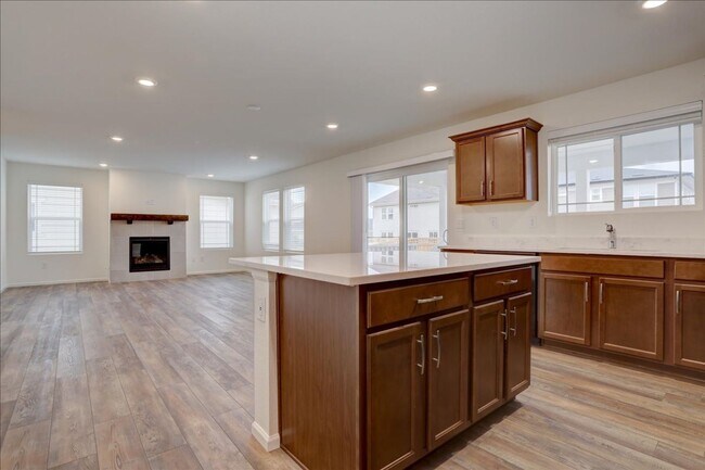 Building Photo - Available for move-in on 05/15/26- 3bed/2.5bath in Aurora!