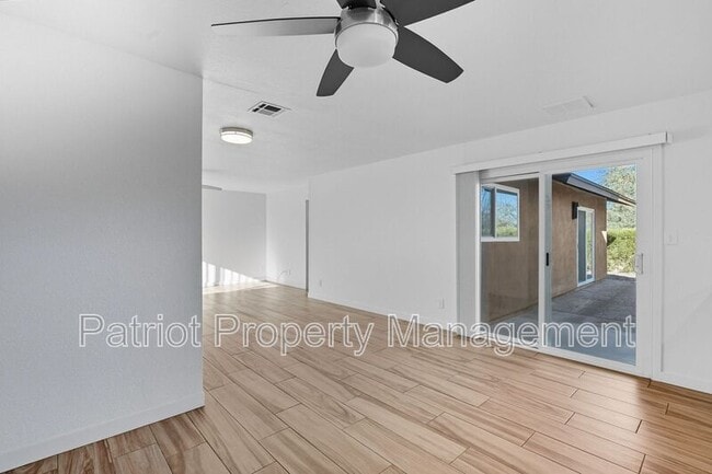 Building Photo - 821 N 87th Pl