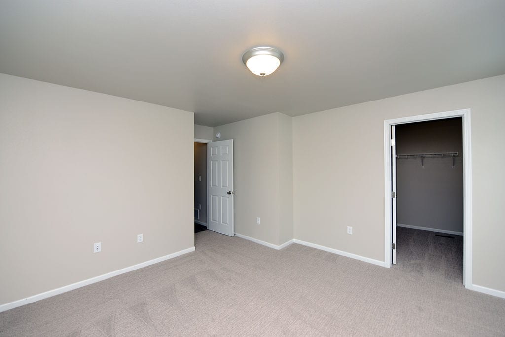 Building Photo - 703 10th Ave N