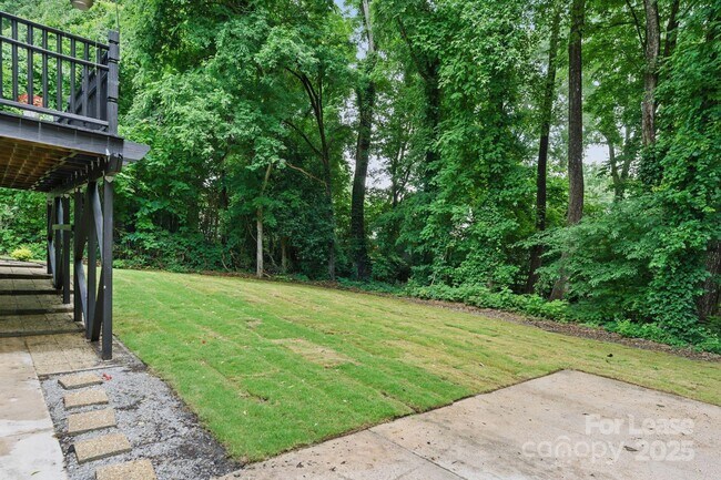Building Photo - 7016 Wannamaker Ln