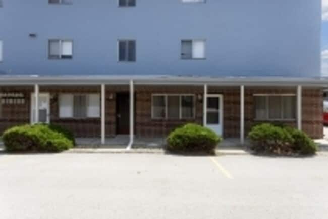 Building Photo - 409 W 87 Pl