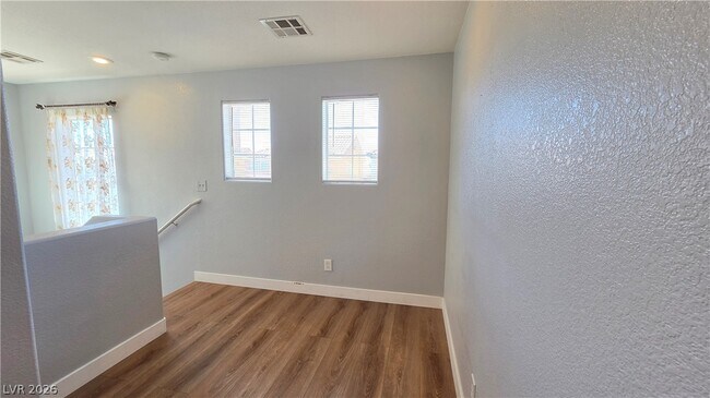 Building Photo - 628 Port Talbot Ave