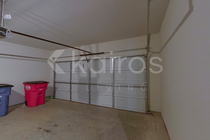 Building Photo - 3564 Bridgewood Dr