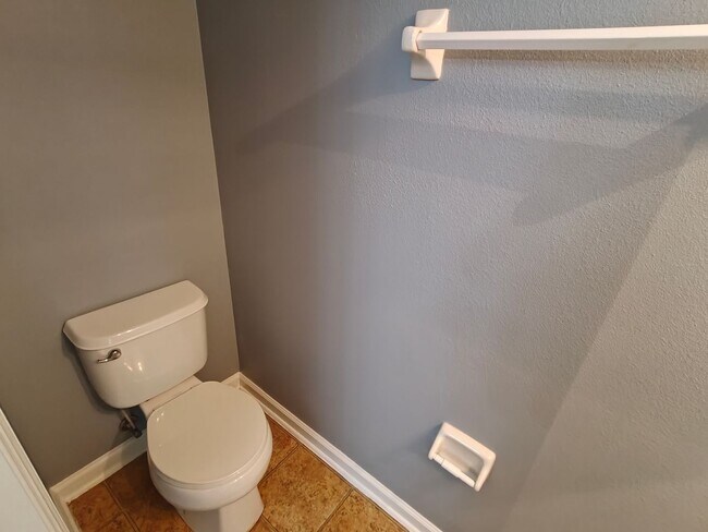 Building Photo - Spacious 2-Bed, 2.5-Bath Townhome with Gar...