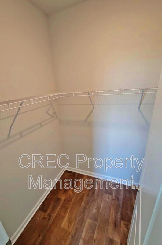 Building Photo - 817 Lilyford Ln