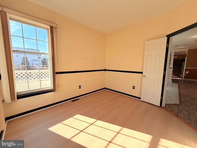 Building Photo - 15 Moonlight Ct