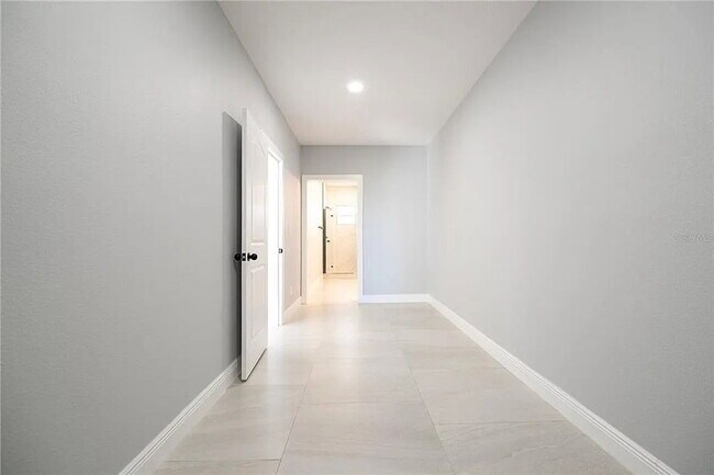 Building Photo - 356 Cherokee Ave