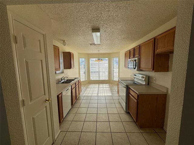 Building Photo - 8045 Cannonwood Dr