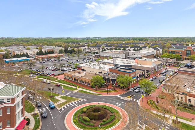 Building Photo - 631 Gatestone St