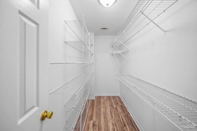 Building Photo - 3313 Country Meadow Ln