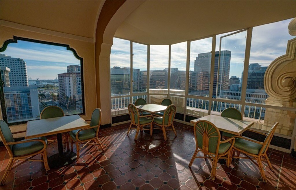 Solarium - 140 Linden Ave
