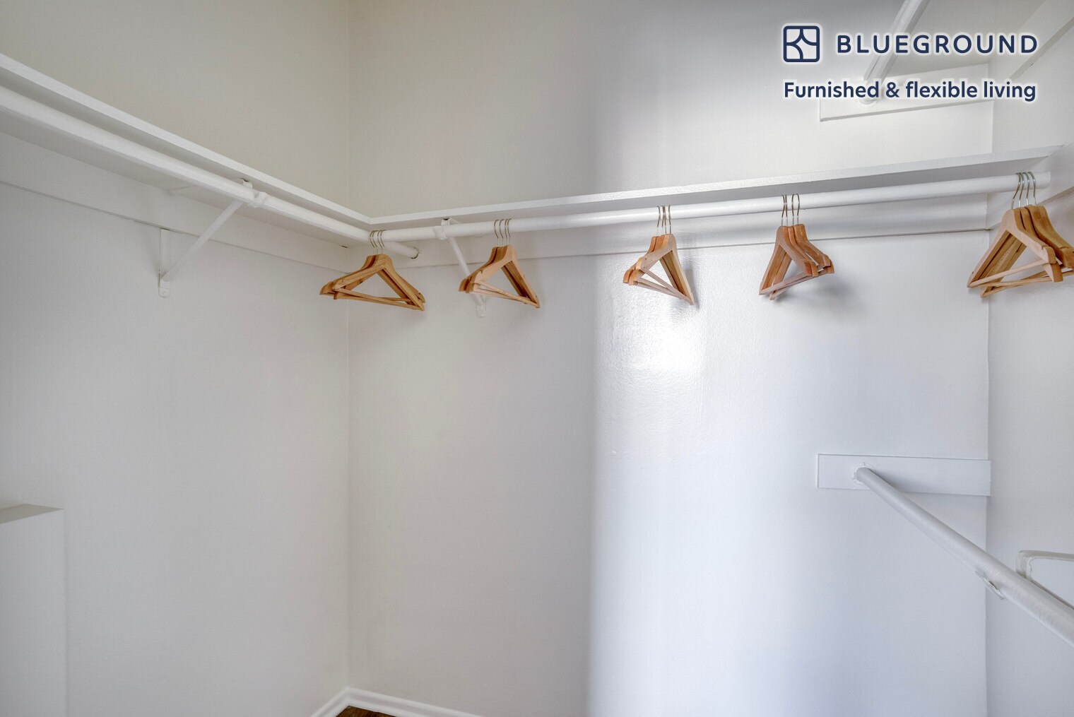 Building Photo - 467 S Arnaz Dr