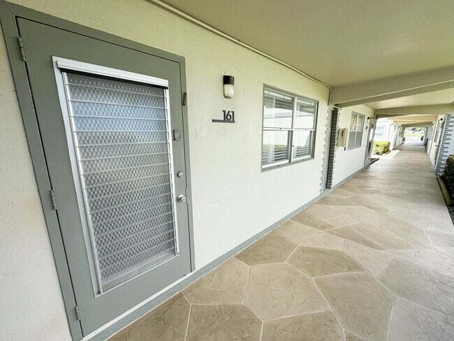 Building Photo - 161 Monaco Way
