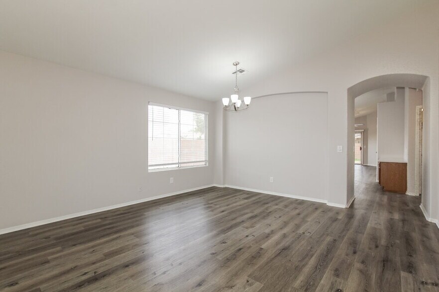 Building Photo - 8234 W Pima St