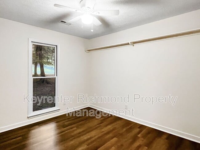 Building Photo - 2112 Autumn Oaks Ln