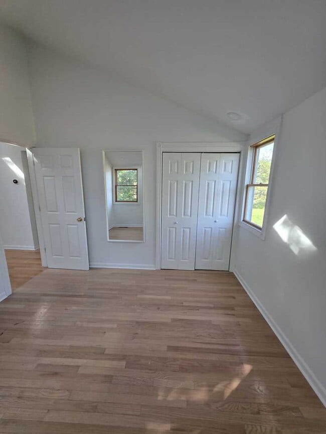 Building Photo - 20831 Maple Ct
