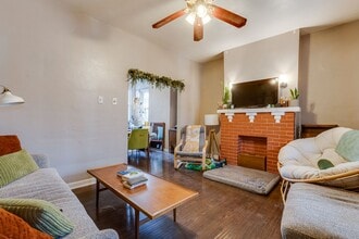 Building Photo - AVAILABLE MAY 2026  - 2 Bedroom Home in Mt Washington w/ Fenced In Yard!