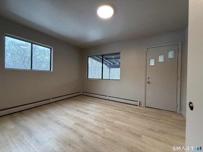 Building Photo - 388 S Main St